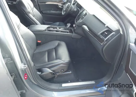 2018 Volvo Xc90 T5 Momentum z USA, uszkodzony, nr VIN YV4102PK5J1350255